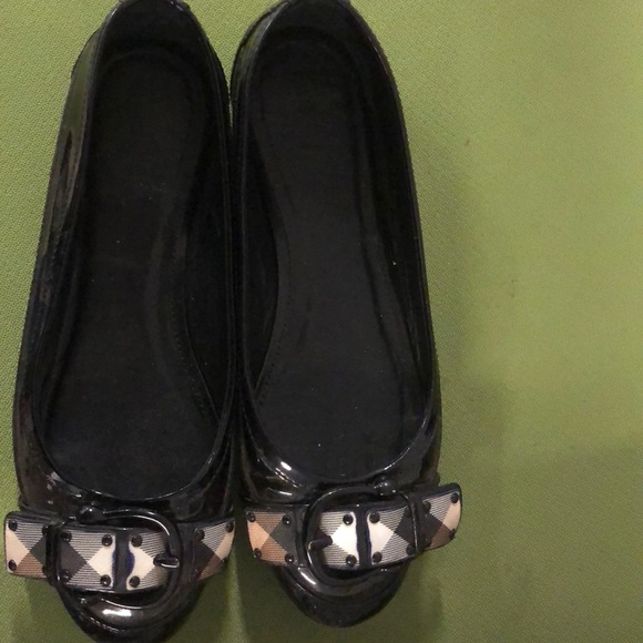 Authentic Burberry flats in good condition - Picture 6 of 6